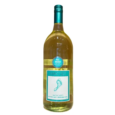 Barefoot Cellars Moscato White Wine - 1.5L Bottle