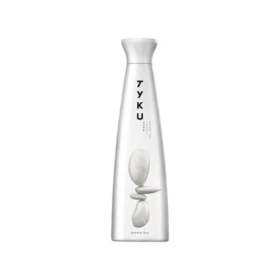 Tyku Junmai White Sake - 720ml Bottle